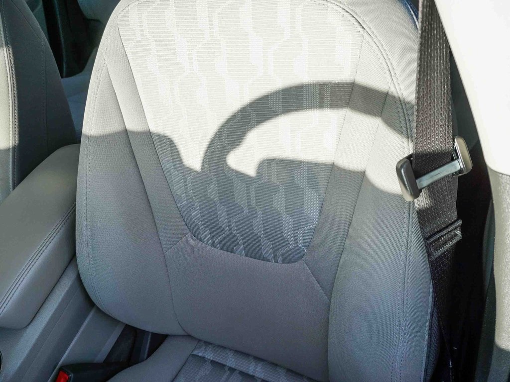 2013 Chevrolet Volt Base photo 16