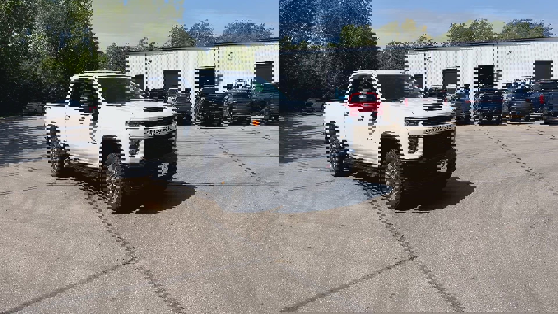 2023 Chevrolet Silverado 2500HD Custom photo 2