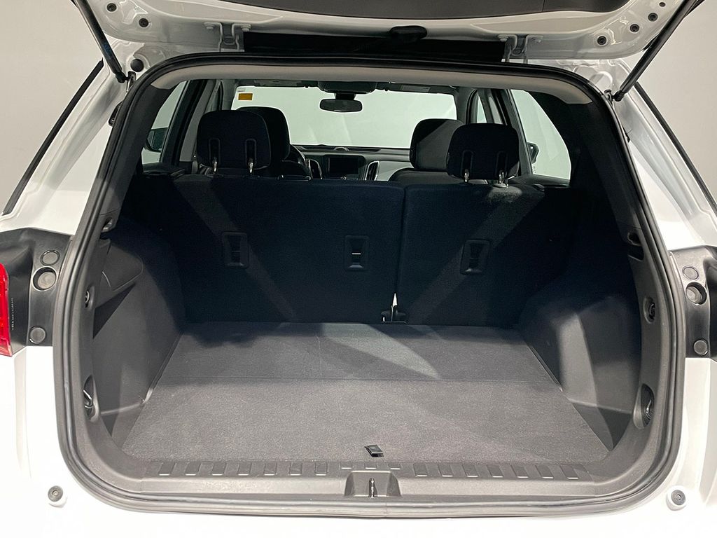 2020 Chevrolet Equinox LS photo 4