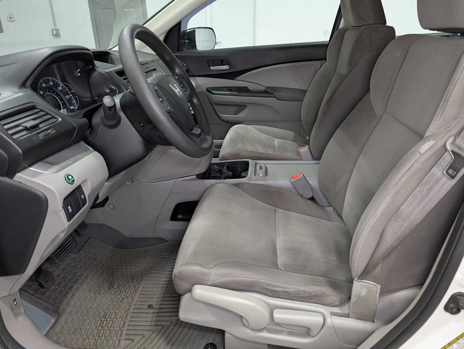 2014 Honda CR-V LX photo 4