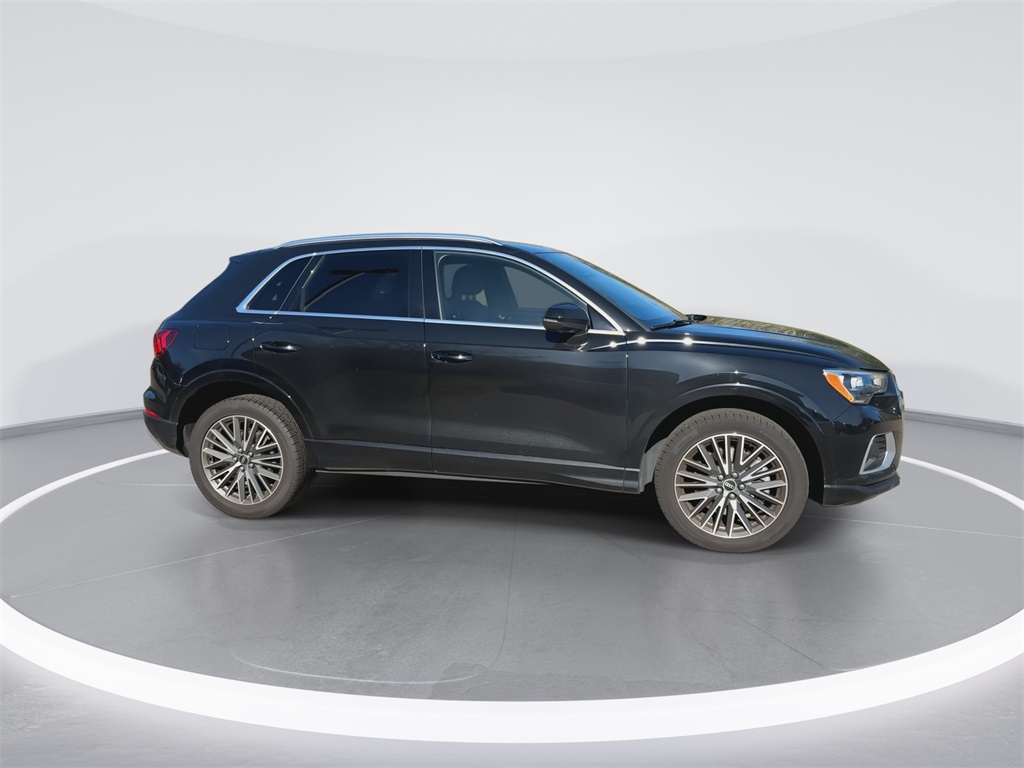 2022 Audi Q3 Premium photo 2
