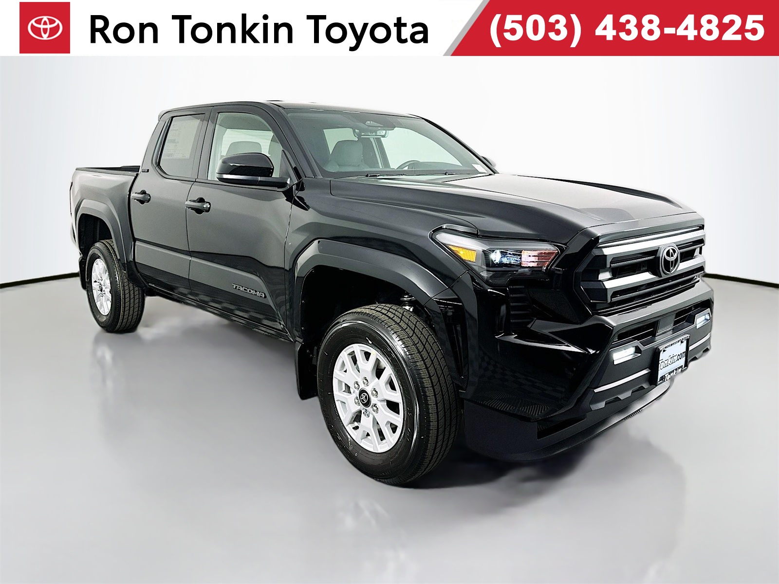 2025 Toyota Tacoma SR5's photo