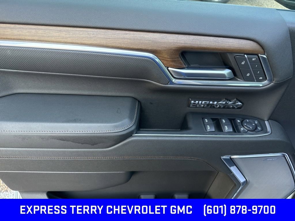 2024 Chevrolet Silverado 1500 High Country photo 31