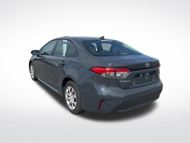 2024 Toyota Corolla LE photo 3