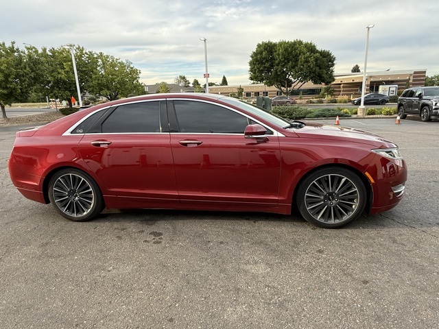 2016 Lincoln MKZ Base photo 2