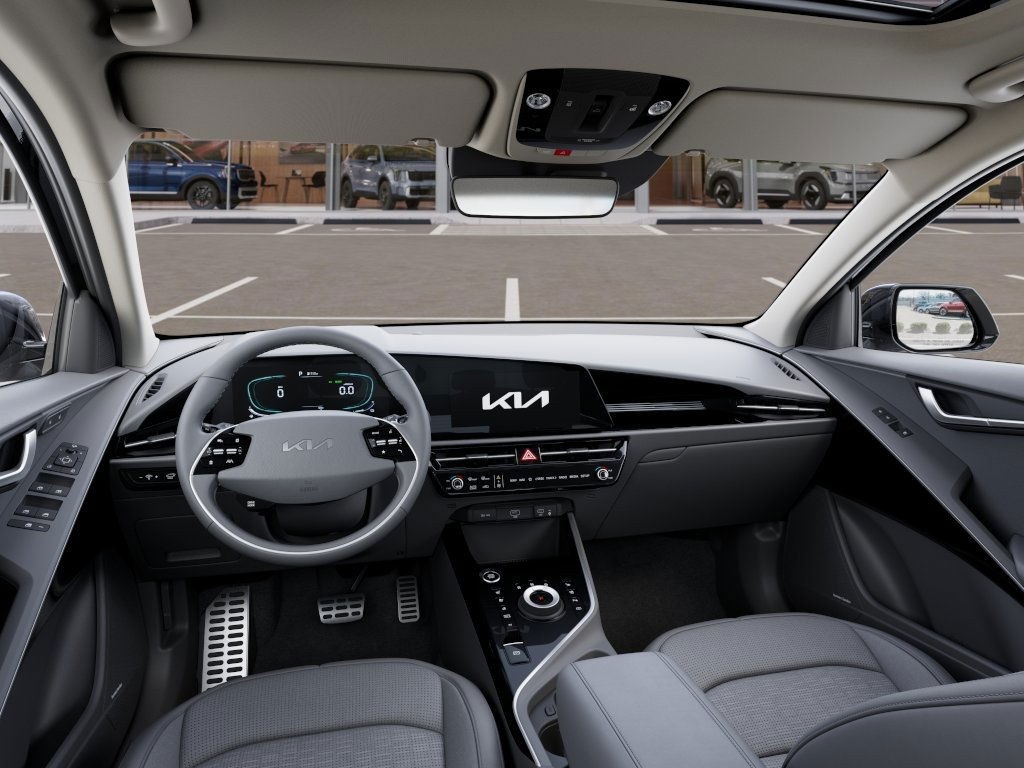 2025 Kia Niro SX Touring photo 13