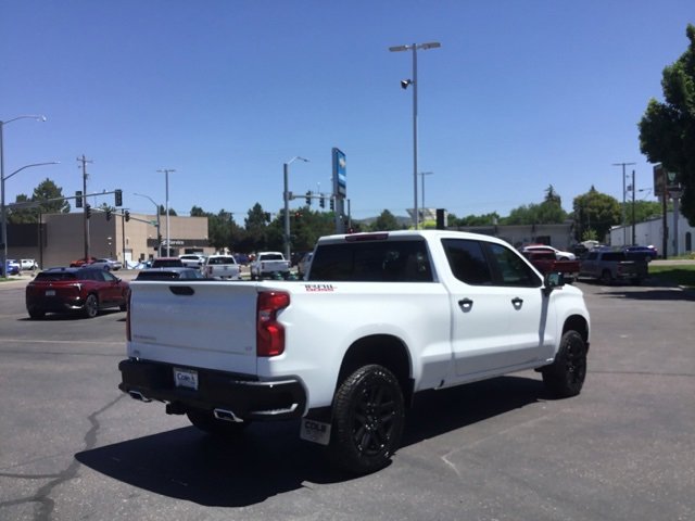 2025 Chevrolet Silverado 1500 LT Trail Boss photo 3