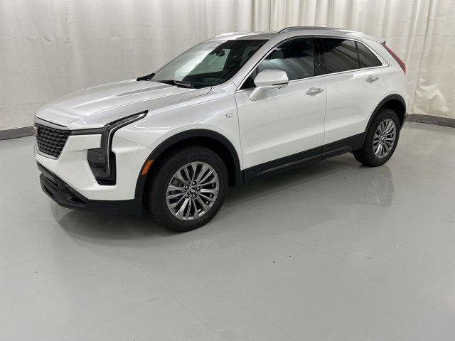 2025 Cadillac XT4 Premium Luxury photo 2