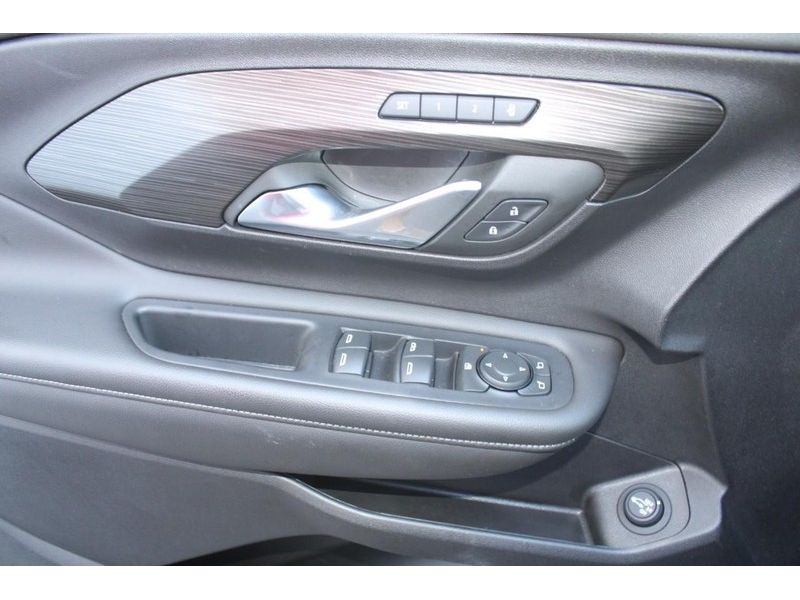 PreOwned 2024 GMC Terrain SLT Sport Utility in Jerseyville U5831