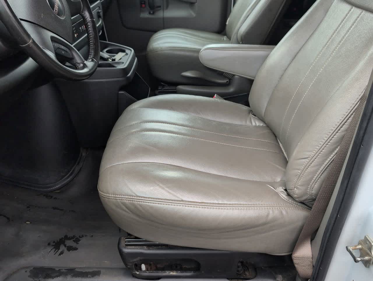 2023 Gmc Savana LS photo 21