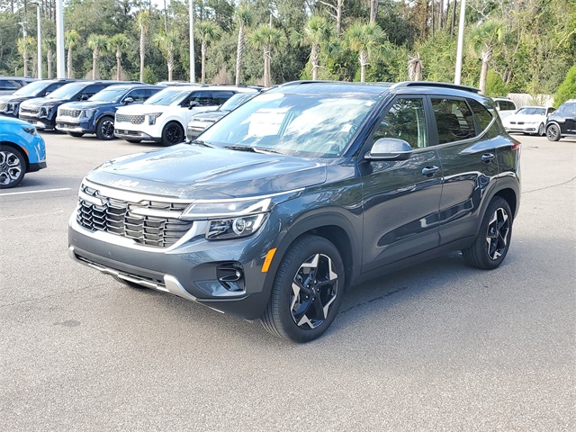 2025 Kia Seltos EX photo 3