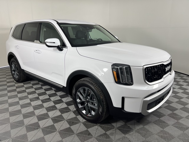2025 Kia Telluride LX's photo