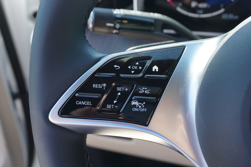2025 Mercedes Benz C 300 photo 25