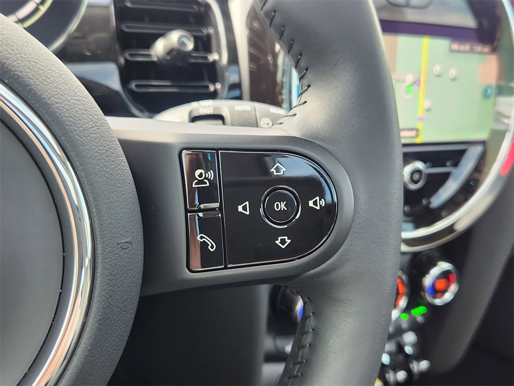 2024 Mini Cooper 2 Door Hardtop SE photo 19