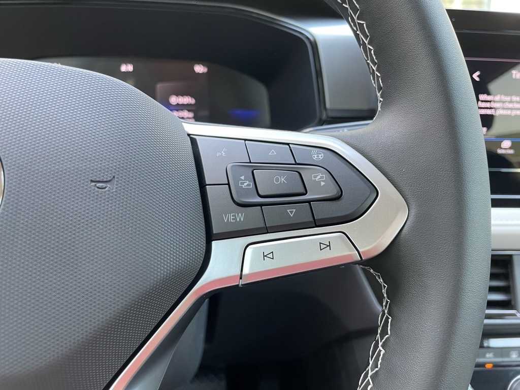 2025 Volkswagen Taos S photo 6