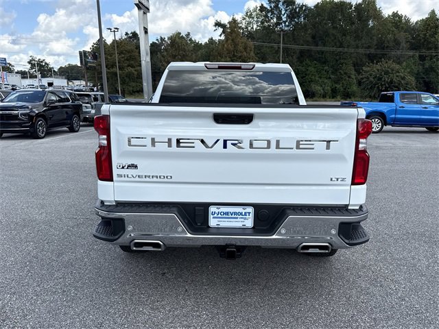 2024 Chevrolet Silverado 1500 LTZ photo 3