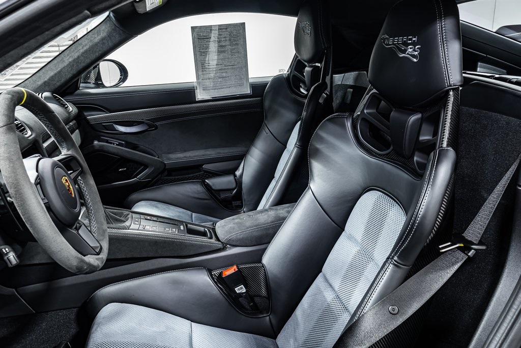 2025 Porsche Cayman GT4 RS photo 5