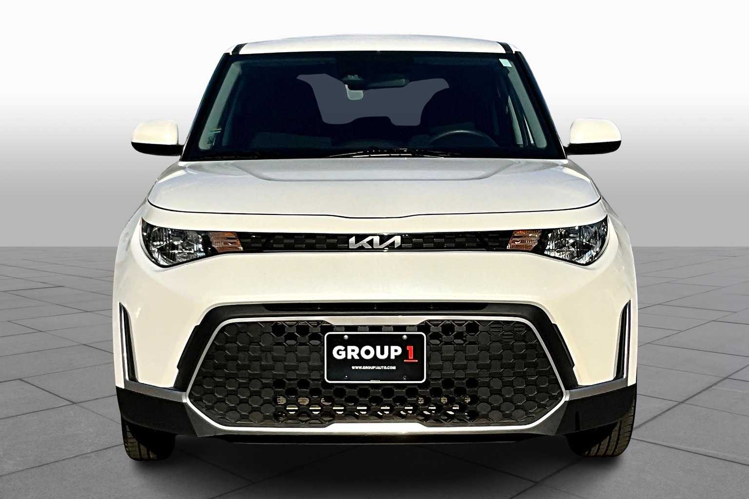 2023 Kia Soul LX S photo 3