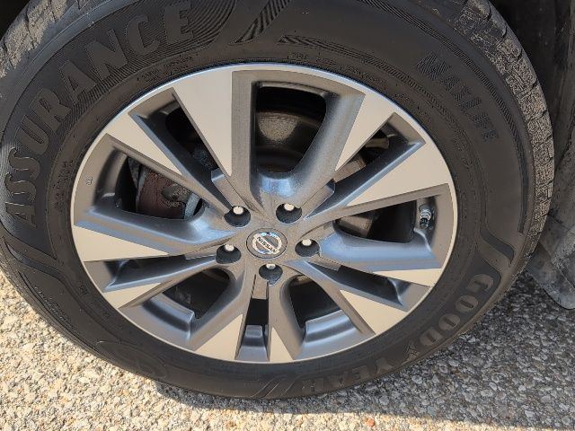 2018 Nissan Murano SV photo 12
