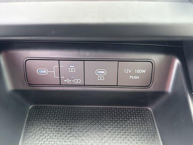 2025 Hyundai Tucson SE photo 24