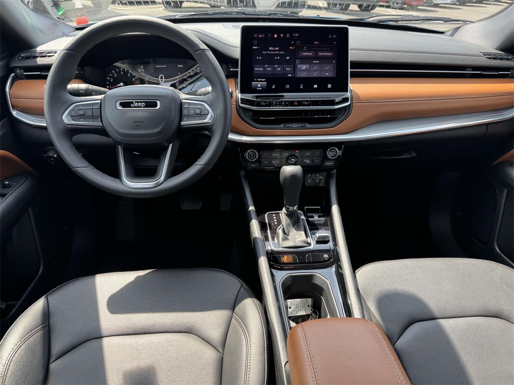 2024 Jeep Compass Limited photo 13