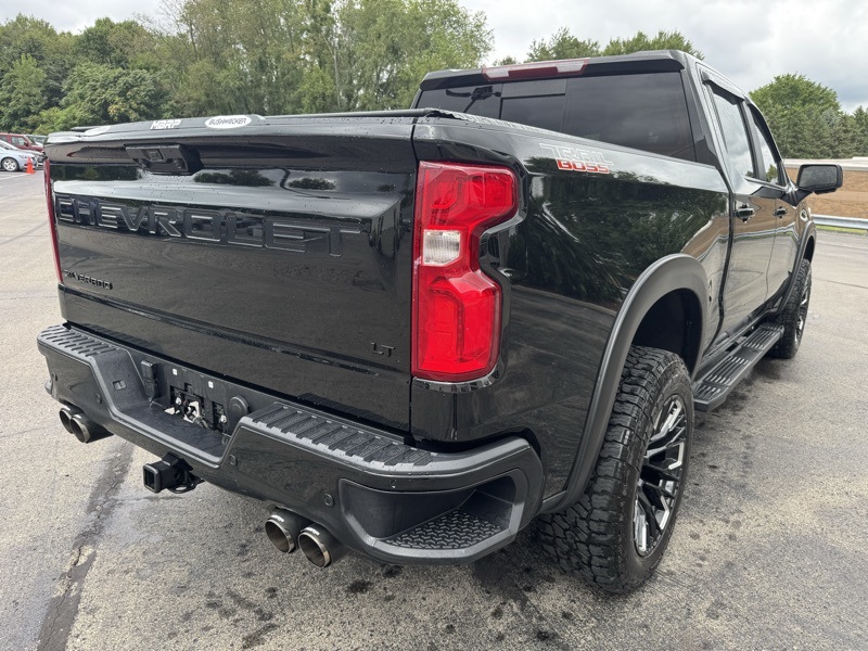 2023 Chevrolet Silverado 1500 LT Trail Boss photo 2