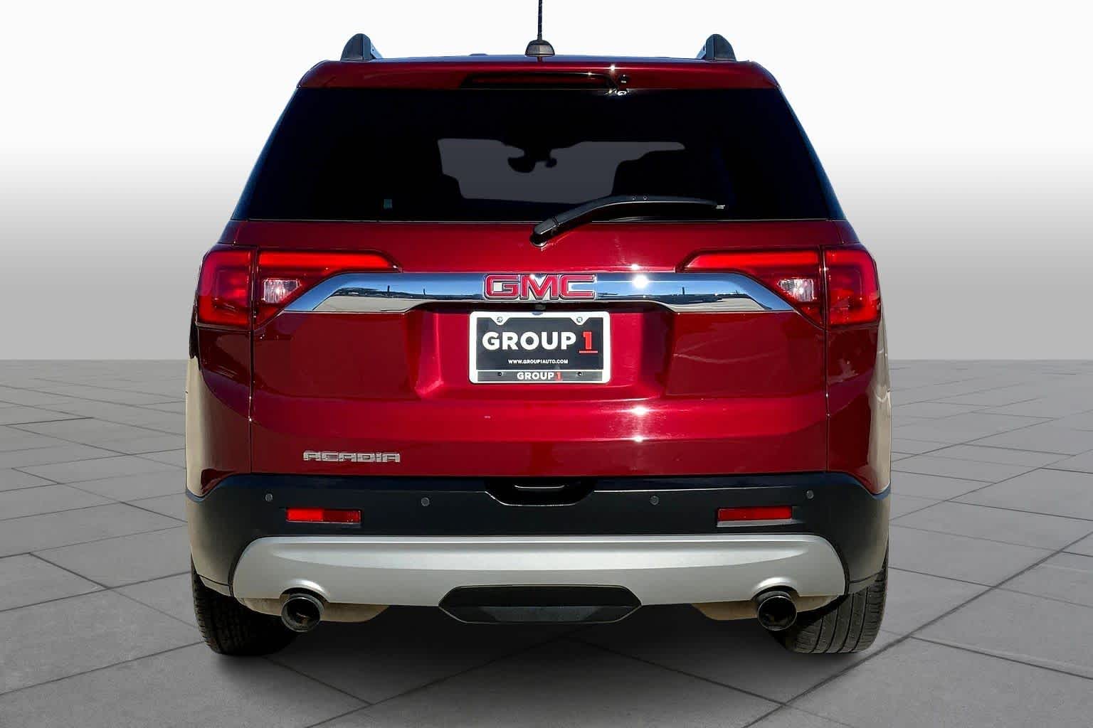 2017 Gmc Acadia SLT photo 4