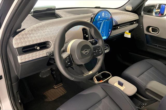 2025 Mini Cooper Hardtop Signature photo 4