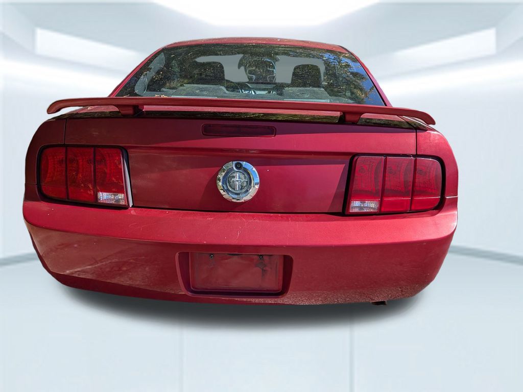 2006 Ford Mustang V6 photo 4