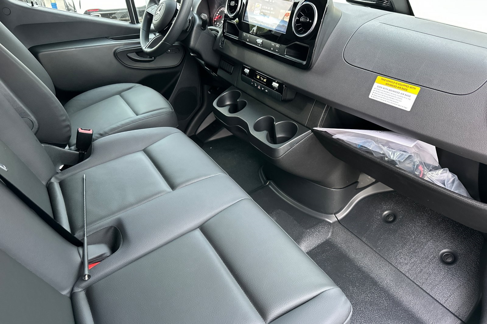 2026 Mercedes Benz Sprinter photo 4