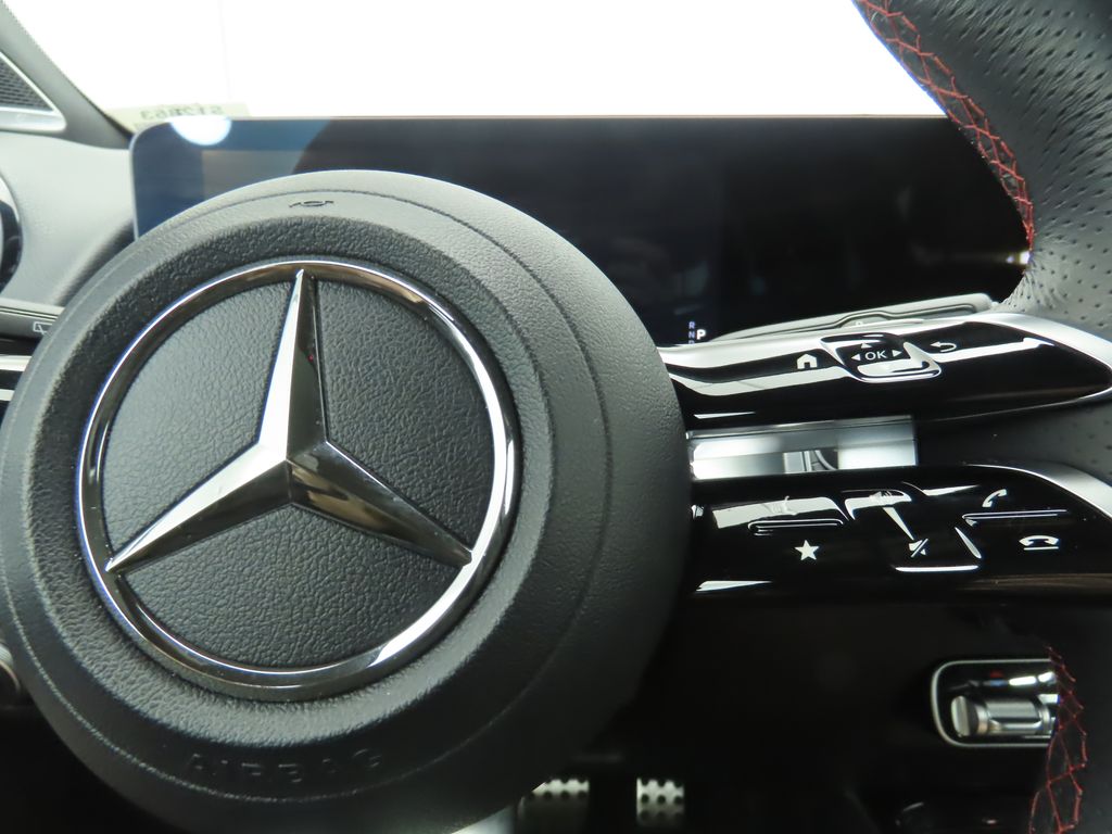 2025 Mercedes Benz GLB 250 photo 11