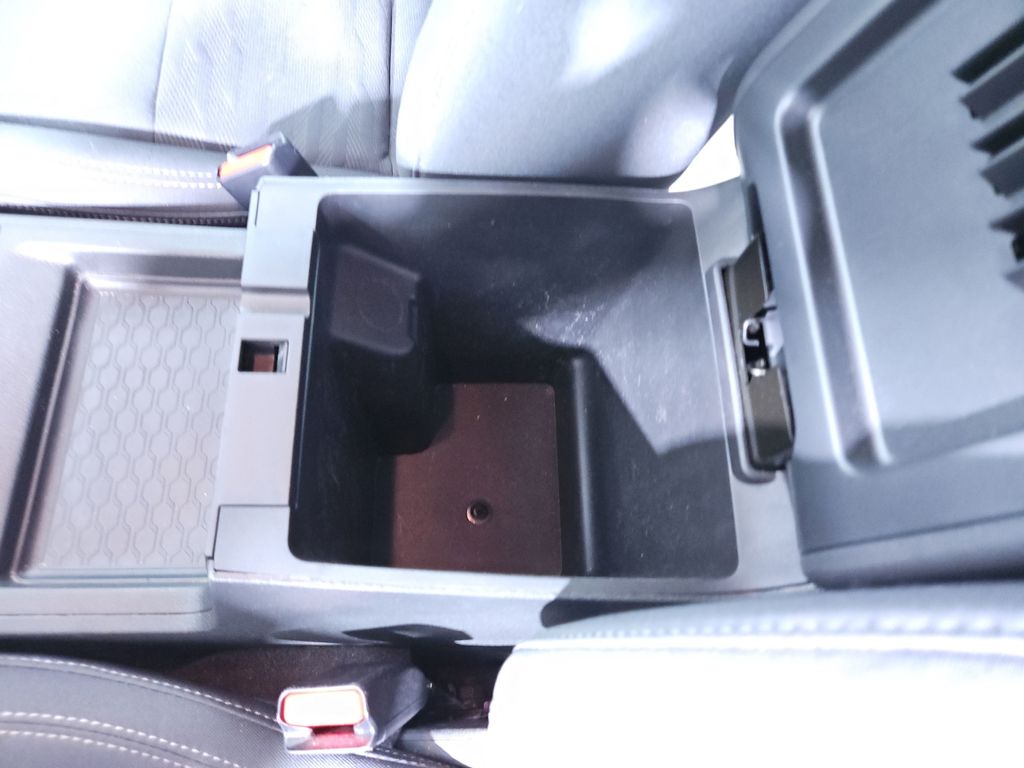 2024 Nissan Frontier SV photo 24