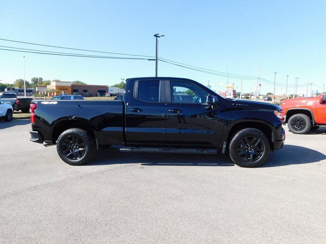 2026 Chevrolet Silverado 1500 RST photo 2