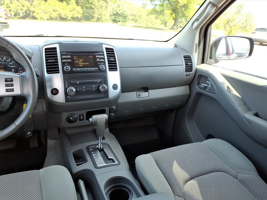 2014 Nissan Frontier SV photo 22