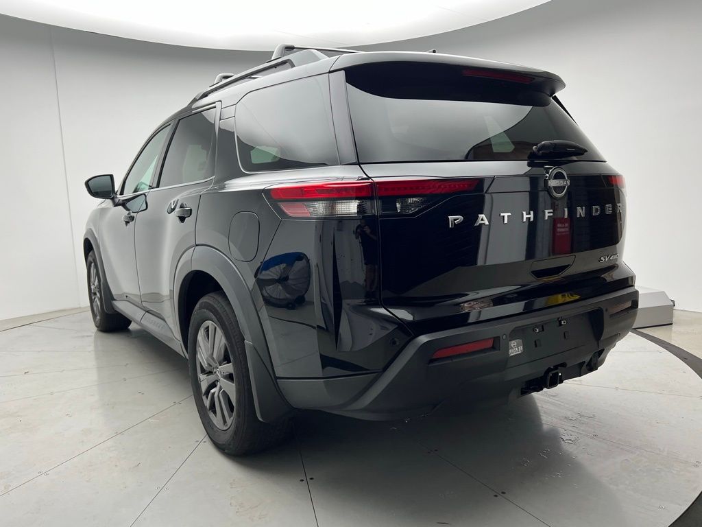 2022 Nissan Pathfinder SV photo 4