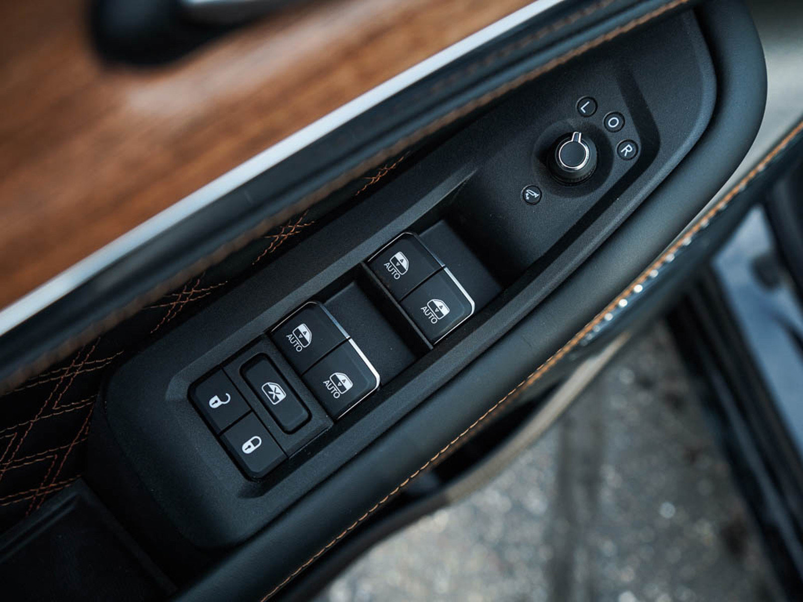 2025 Jeep Grand Cherokee Summit Reserve photo 16