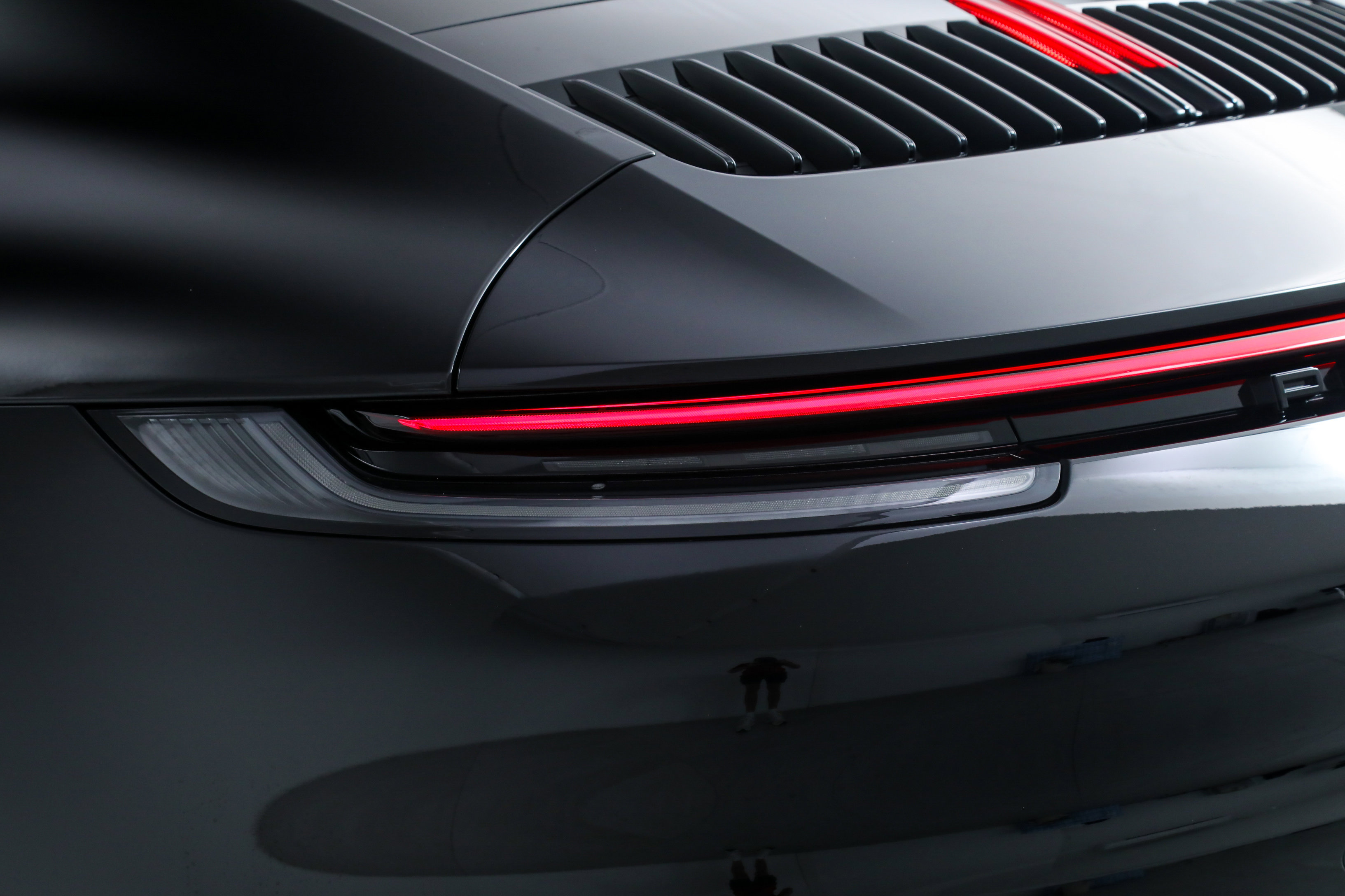 2022 Porsche 911 4 photo 12