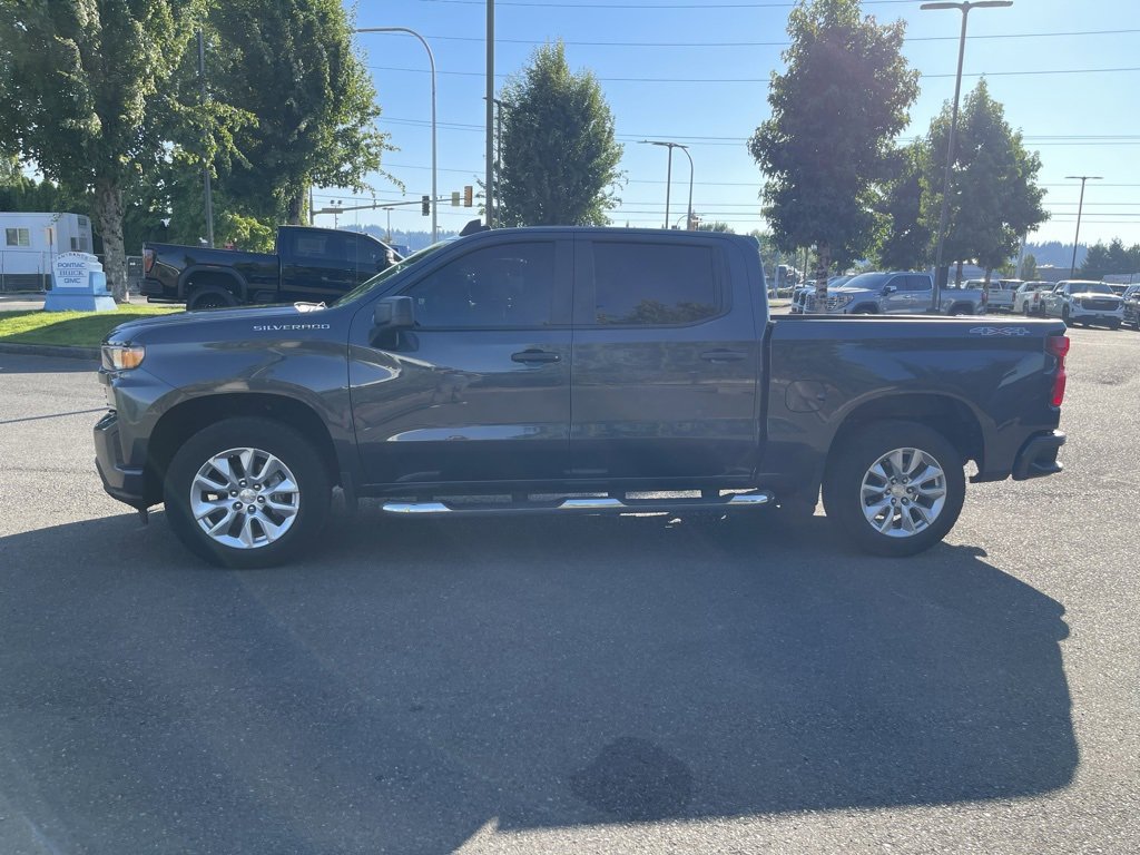 2021 Chevrolet Silverado 1500 Custom photo 2