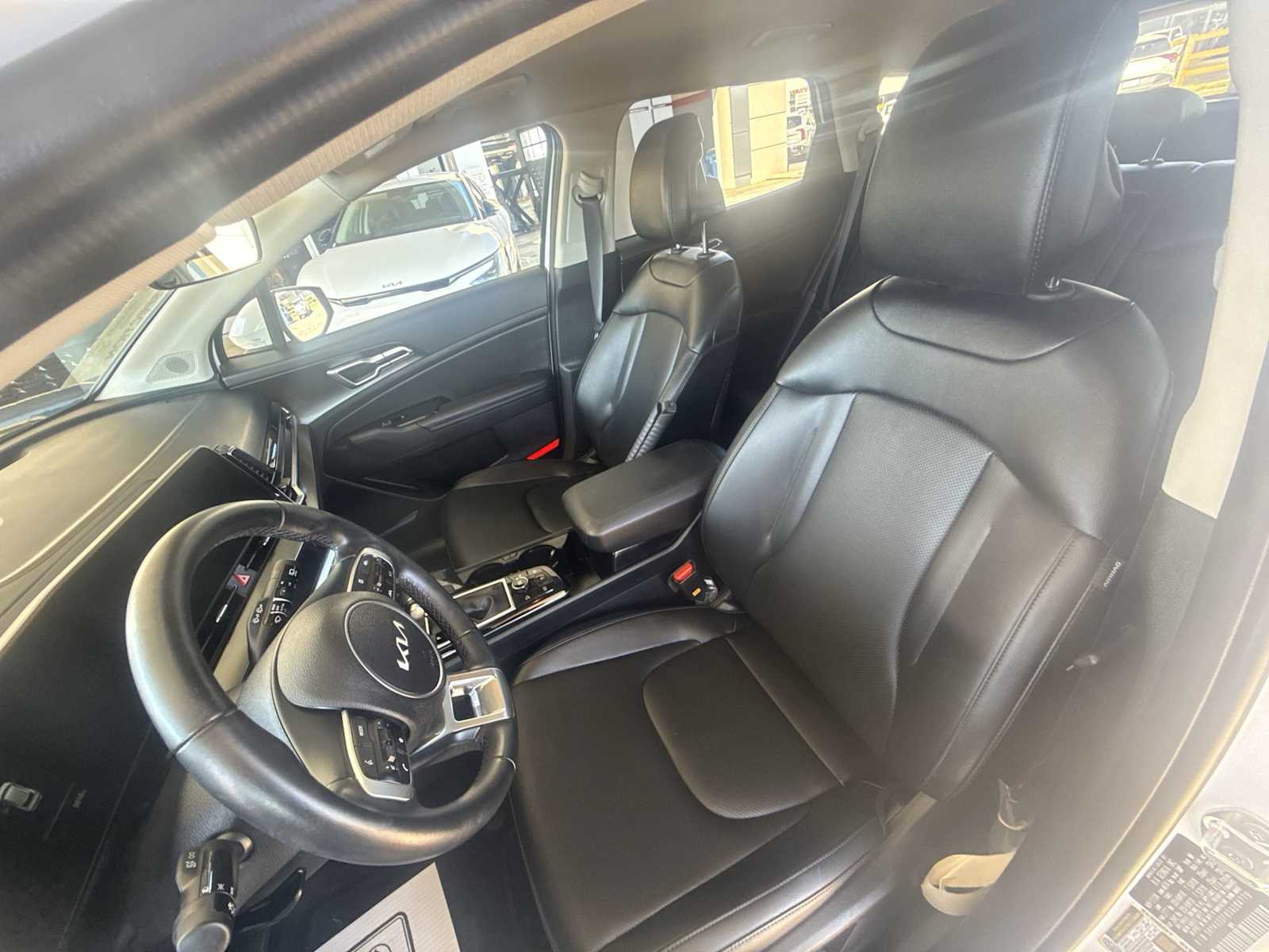 2025 Kia Sportage EX photo 11