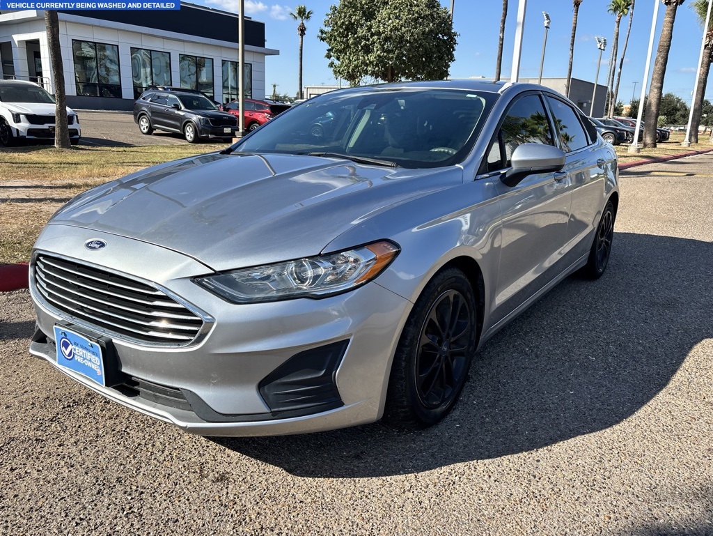2020 Ford Fusion SE photo 3