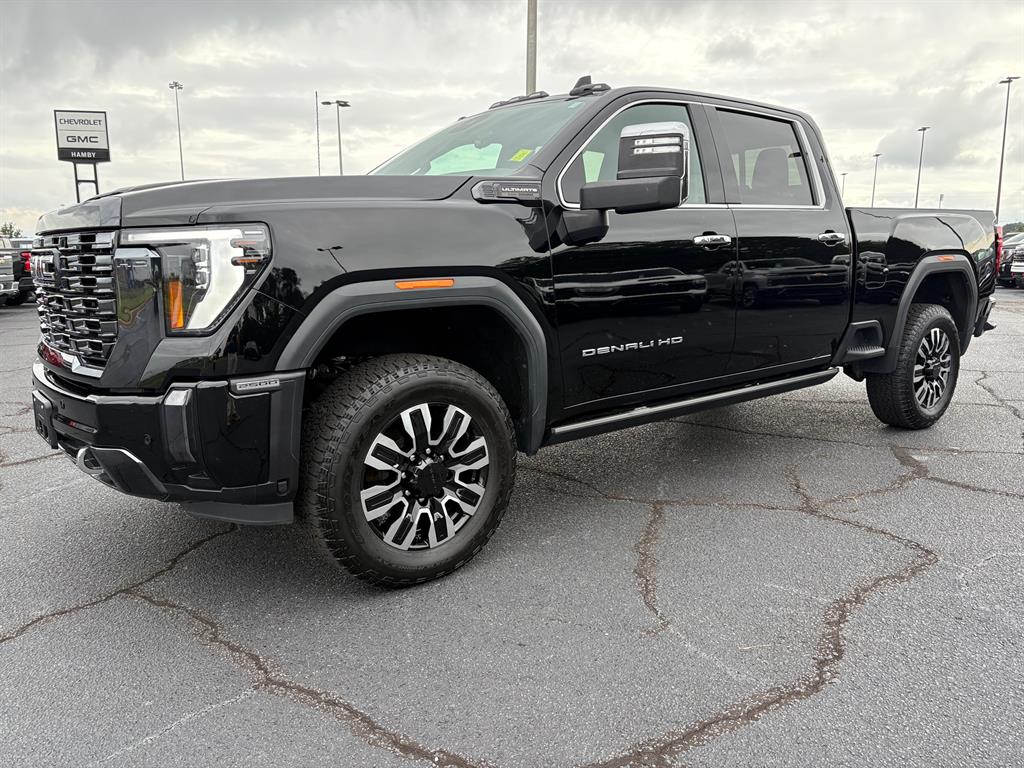 2024 GMC Sierra 2500HD Denali Ultimate's photo