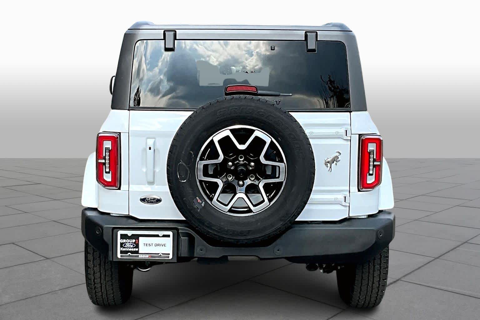 2025 Ford Bronco Outer Banks photo 4