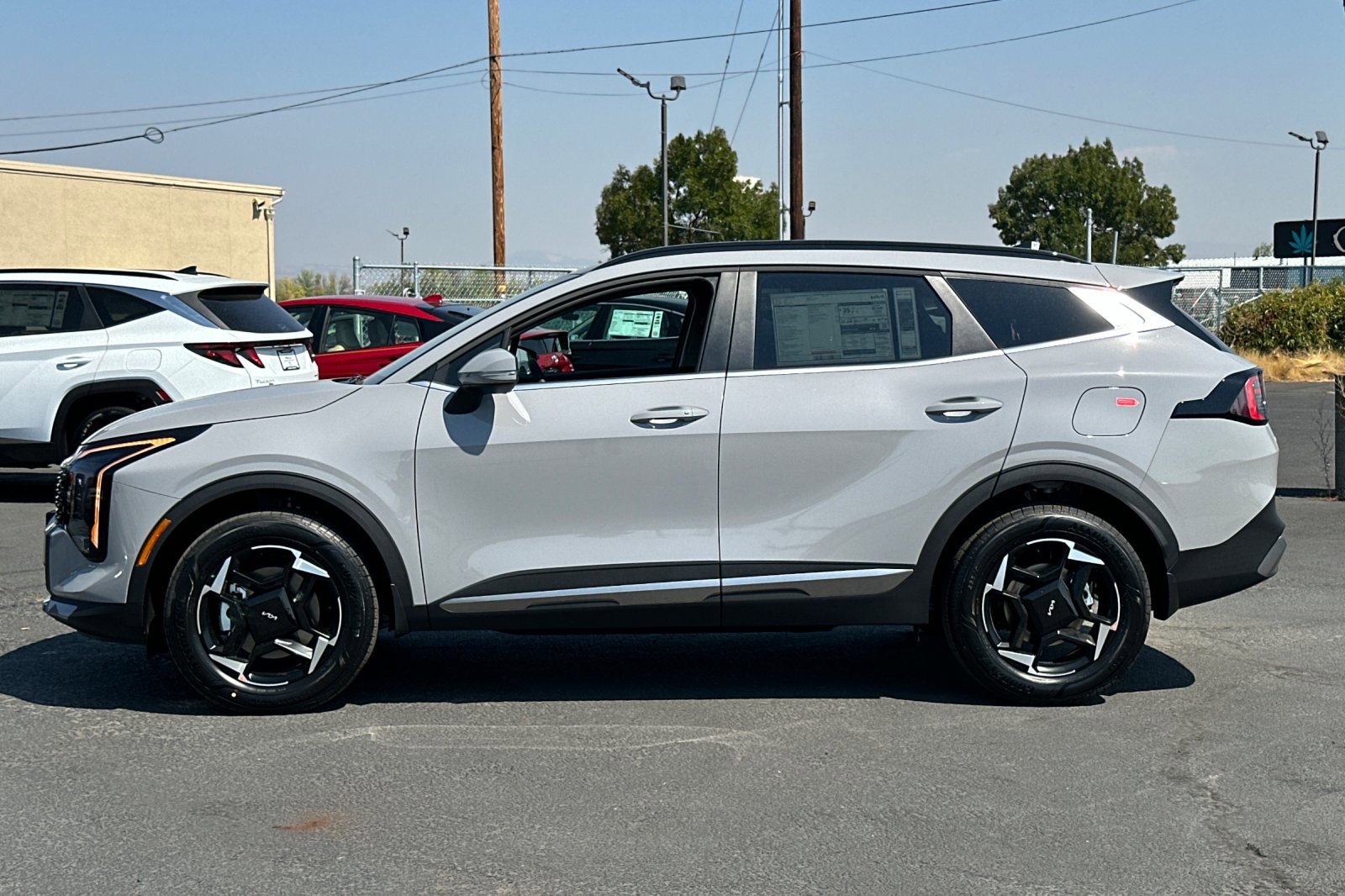 2026 Kia Sportage Hybrid EX photo 4