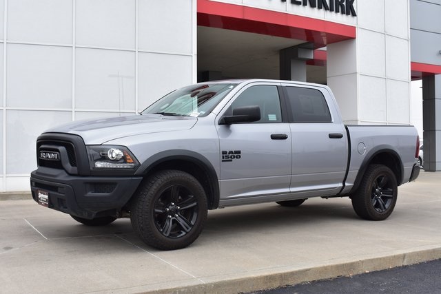 2024 Ram 1500 Classic Warlock photo 2