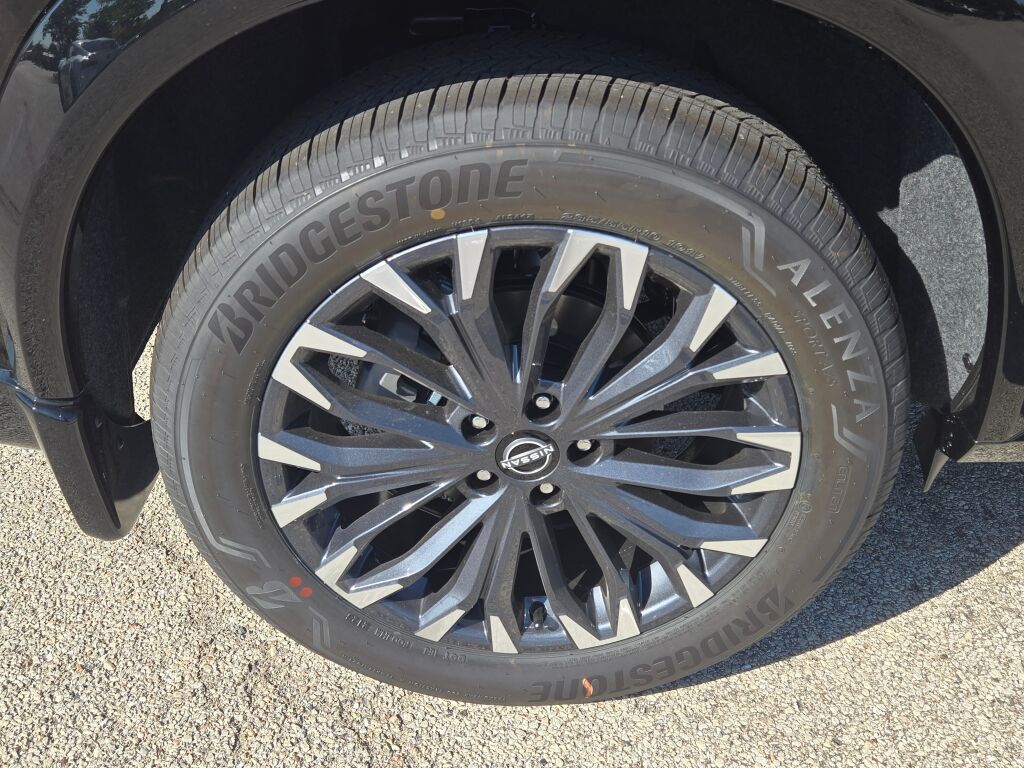 2026 Nissan Rogue Platinum photo 7