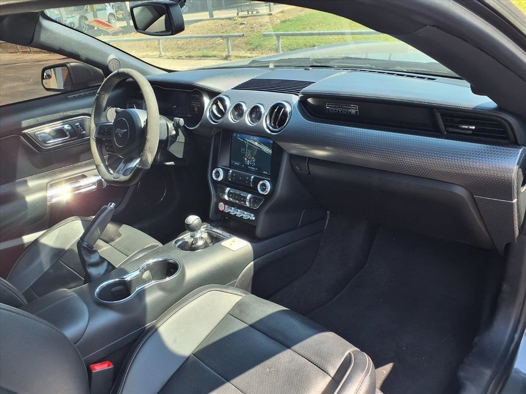2015 Ford Mustang GT Premium photo 8