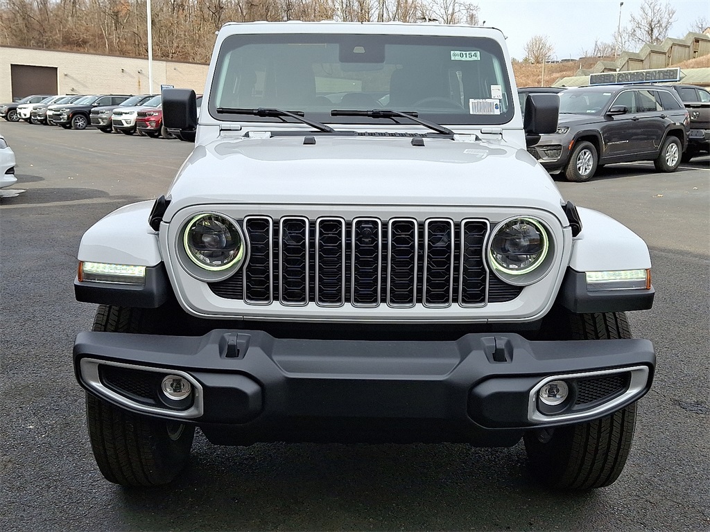 2025 Jeep Wrangler Sahara photo 2