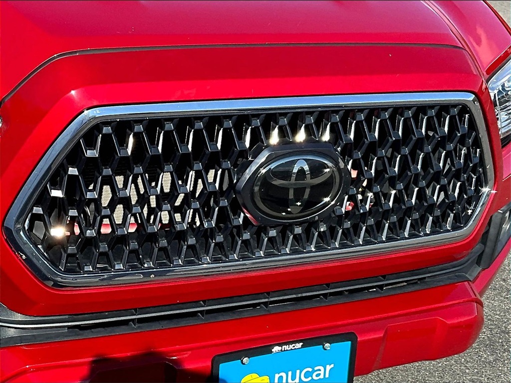2019 Toyota Tacoma TRD Sport photo 29