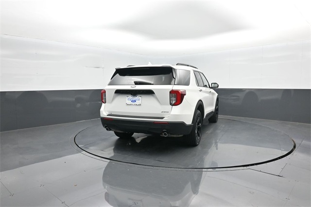 2022 Ford Explorer ST-Line photo 3