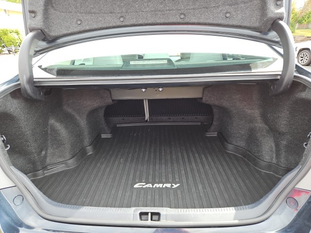 2017 Toyota Camry XLE XSE photo 5